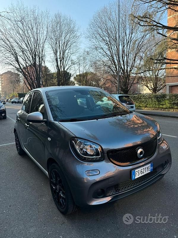Usata Smart ForFour 2019 Grigio Utilitaria