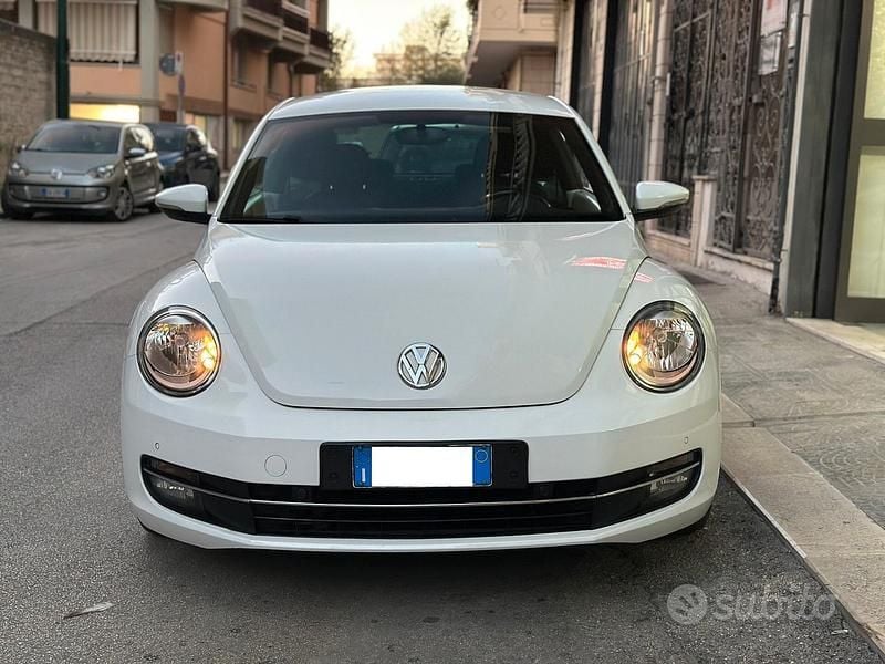 Bianco Usata 2013 VW Maggiolino Design Tre volumi | 9500 € (Buon prezzo) - Immagine 1/4
