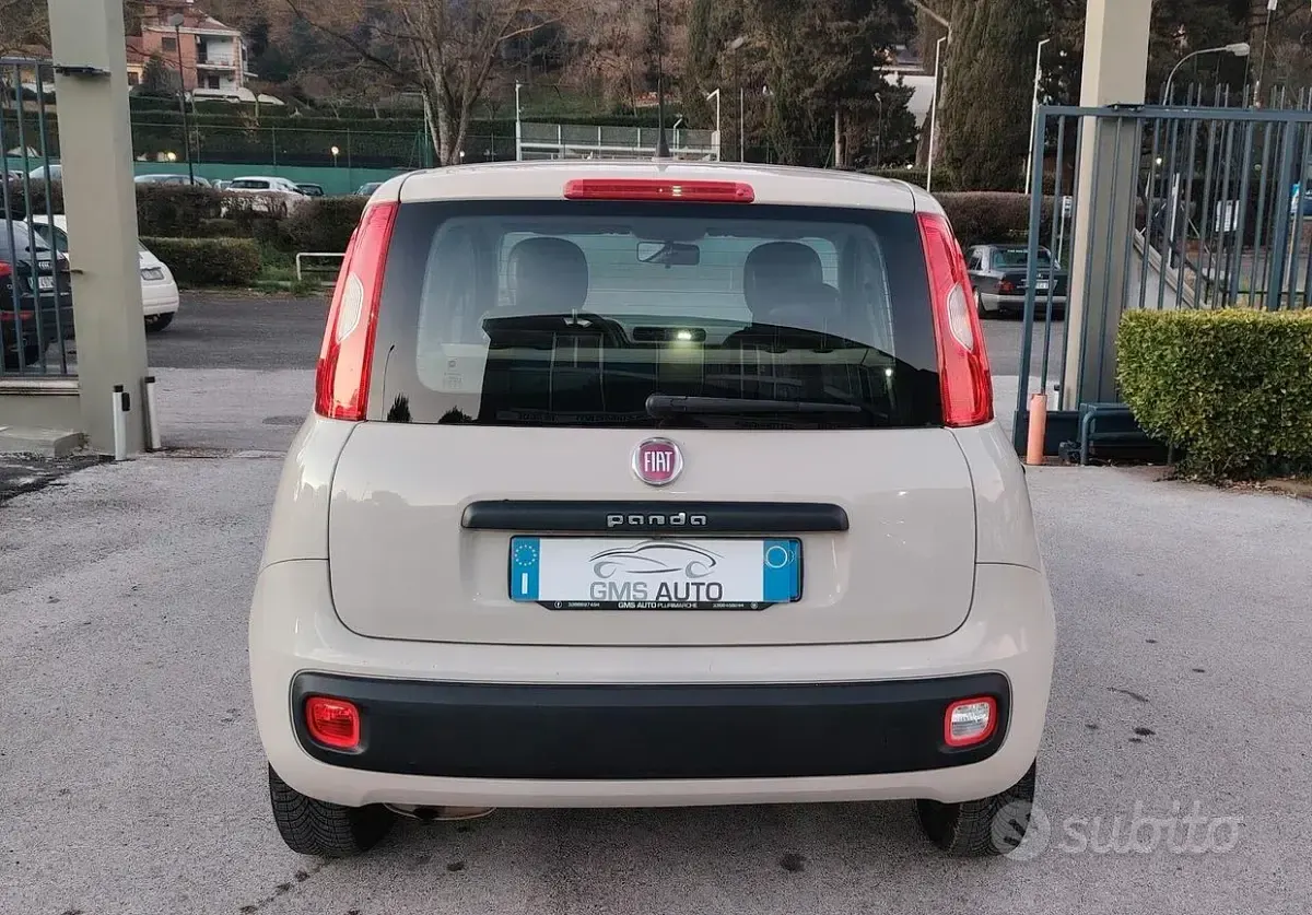 Usata Fiat Panda Lounge 95 CV (69 kW) 2016 Beige Utilitaria
