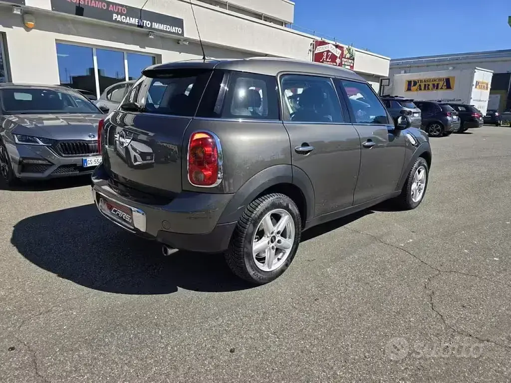Usata Mini One Countryman 98 CV (72 kW) 2011 Marrone SUV