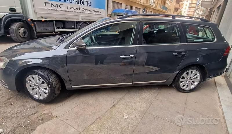 Usata VW Passat Highline 140 CV (102 kW) 2013 Marrone Station wagon