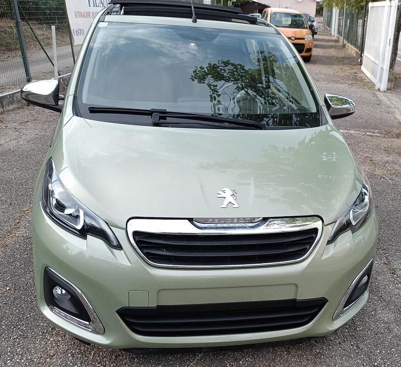 Usata Peugeot 108 Style 72 CV (52 kW) 2021 Verde Utilitaria