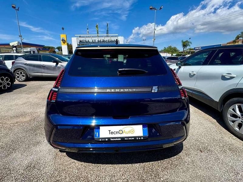 Usata Renault 5 E-Tech Iconic 77 kW (106 CV) 2024 Be style berlino Berlina