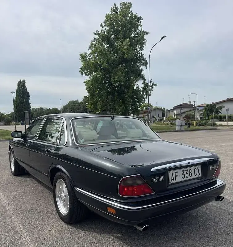 Usata Jaguar XJ Sovereign 241 CV (177 kW) 1995 Berlina