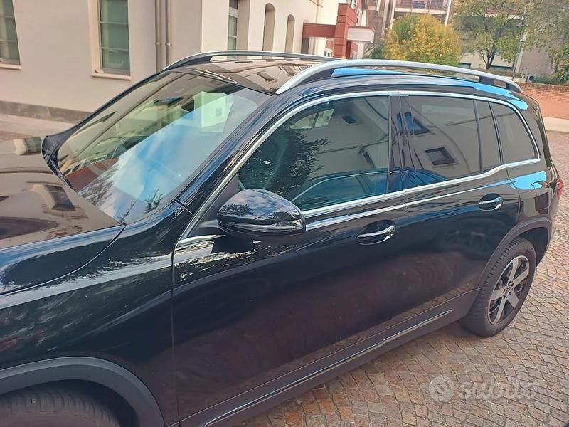 Usata Mercedes GLB200 150 CV (110 kW) 2020 Nero SUV