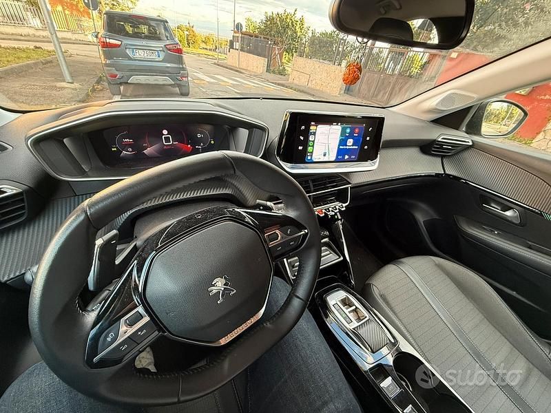 Usata Peugeot 208 Allure 101 CV (74 kW) 2023 Nero Utilitaria