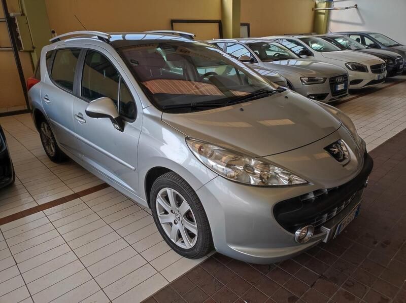 Usata Peugeot 207 120 CV (88 kW) 2009 Argento Station wagon