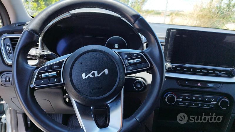 Usata Kia XCeed Style 136 CV (100 kW) 2022 Verde SUV