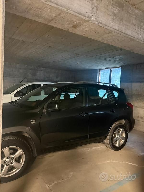 Usata Toyota RAV4 128 CV (94 kW) 2008 Grigio SUV