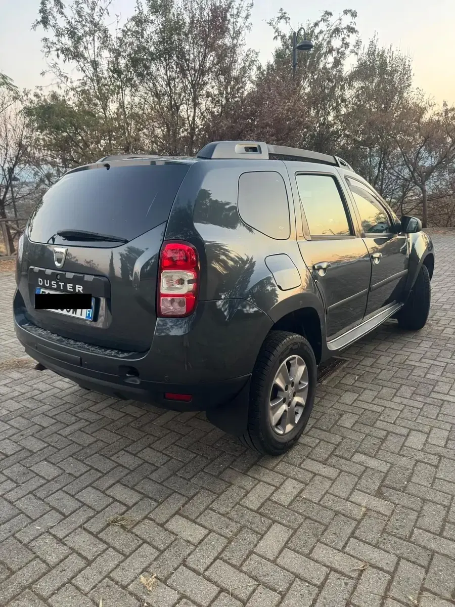 Usata Dacia Duster Ambiance 109 CV (80 kW) 2016 Grigio SUV
