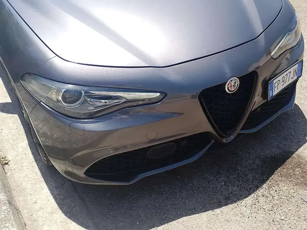 Usata Alfa Romeo Giulia Veloce 209 CV (153 kW) 2017 Grigio Berlina