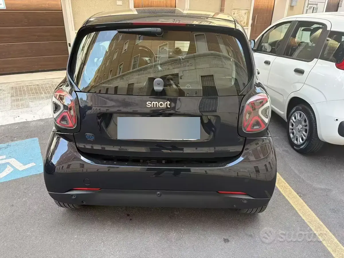 Usata Smart ForTwo Electric Drive Pulse 41 kW (56 CV) 2023 Bluazzurro Berlina