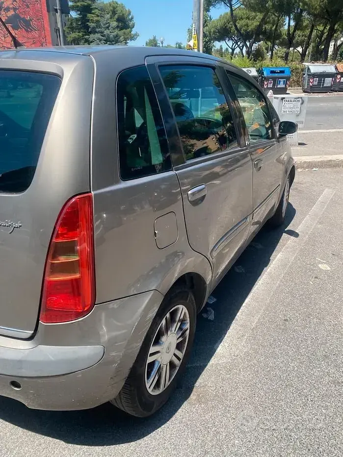 Usata Lancia Musa 90 CV (66 kW) 2007 Monovolume