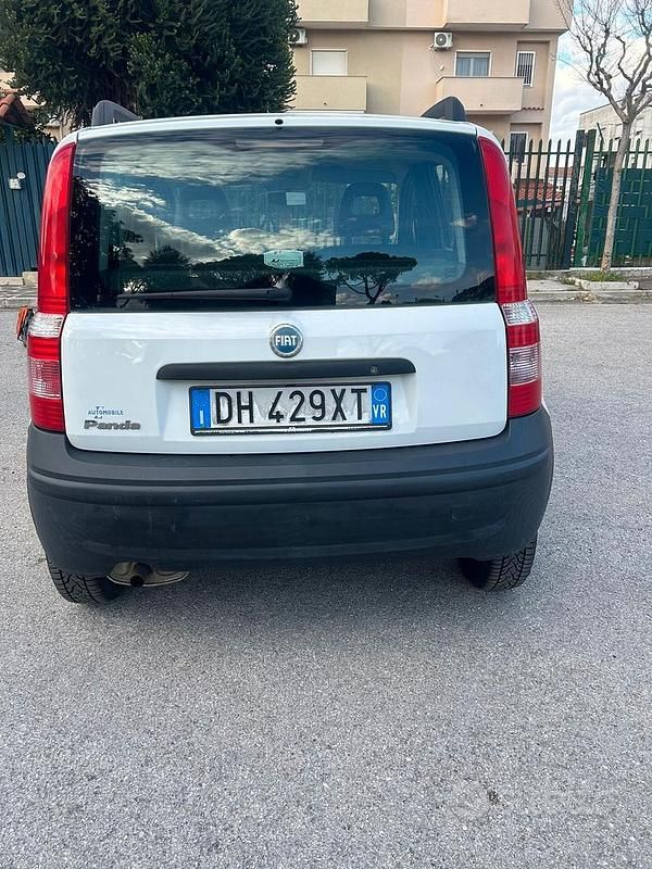 Usata Fiat Panda Active 54 CV (39 kW) 2007 Bianco Utilitaria