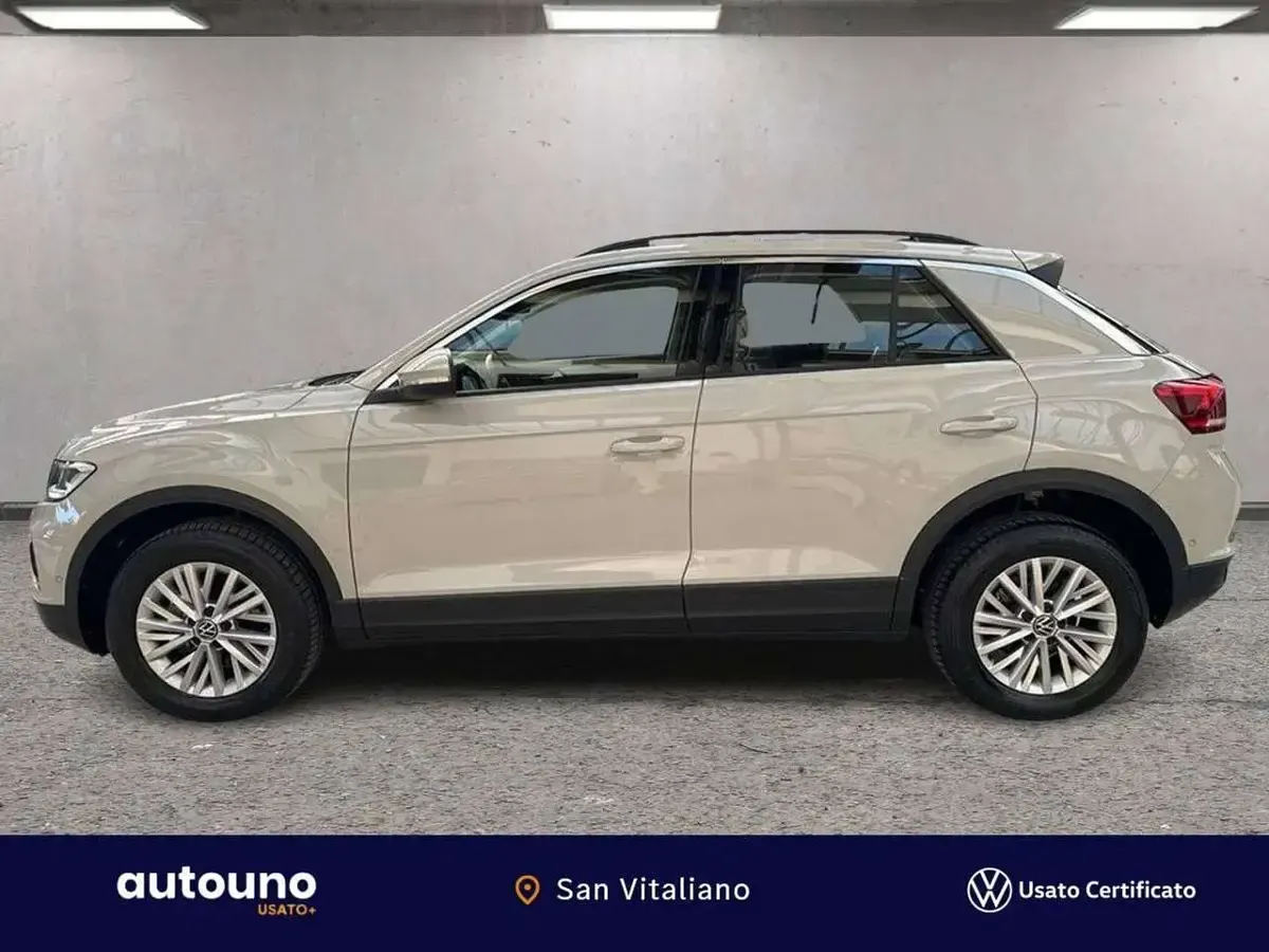 Usata VW T-Roc Life 110 CV (80 kW) 2024 Ascott grey SUV