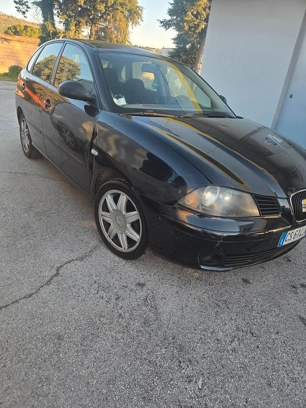 Usata Seat Ibiza Reference 80 CV (58 kW) 2005 Nero Utilitaria