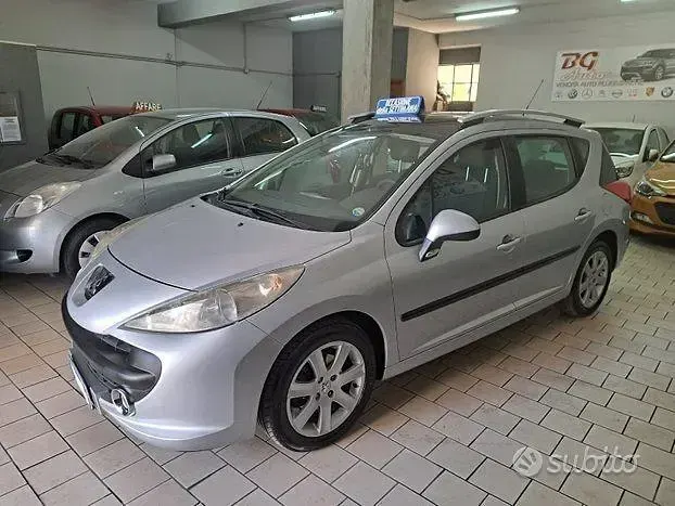 Usata Peugeot 207 109 CV (80 kW) 2008 Nero Station wagon