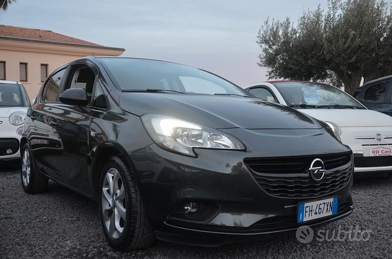 Usata Opel Corsa Innovation 69 CV (50 kW) 2017 Nero Utilitaria