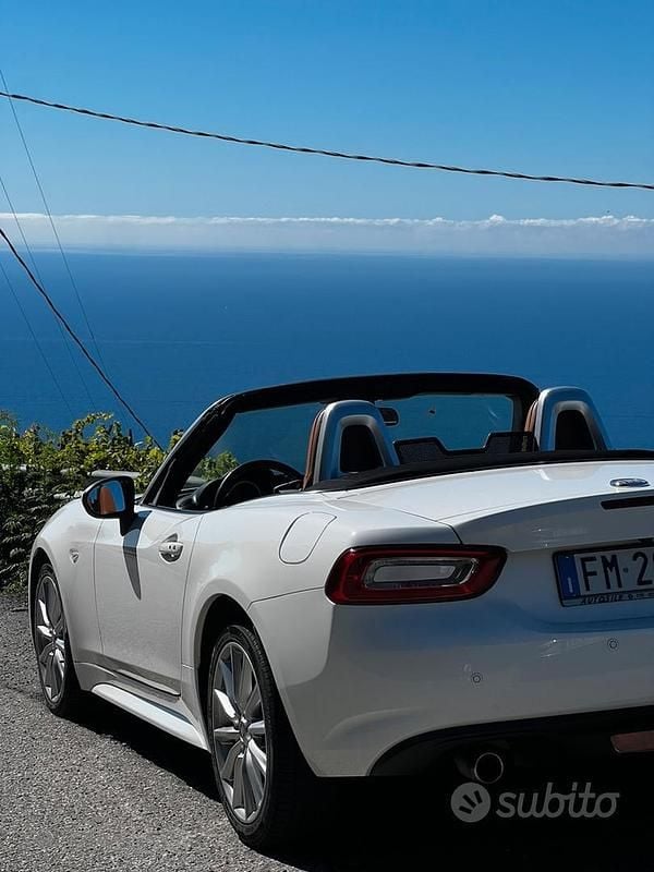 Usata Fiat 124 Spider Lusso 140 CV (102 kW) 2017 Bianco Cabrio