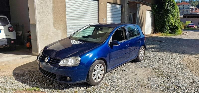 Usata VW Golf IV 140 CV (102 kW) 2006 Blu Berlina