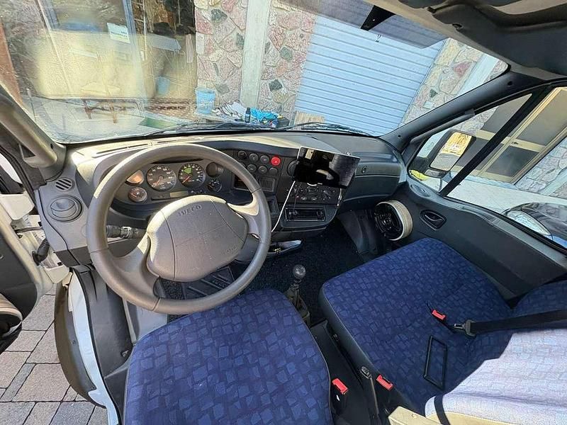 Usata Iveco Daily 150 CV (110 kW) 2004 Bianco Furgone
