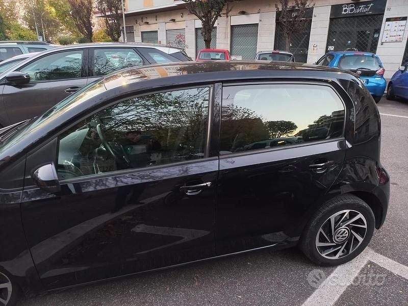 Usata VW up! Move 2019 Nero Utilitaria