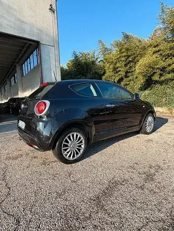 Second-hand Alfa Romeo MiTo 78 CP (57 kW) 2015 Negru Hatchback