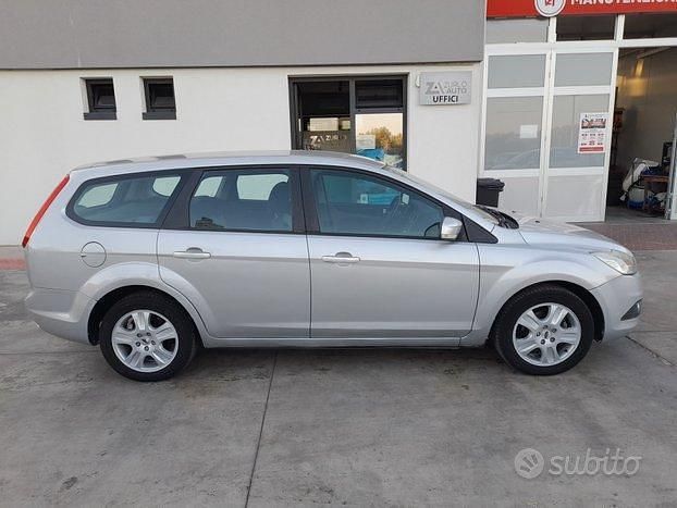 Usata Ford Focus Titanium 110 CV (80 kW) 2009 Grigio Station wagon