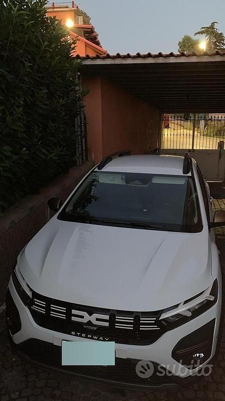 Usata Dacia Sandero Stepway 91 CV (66 kW) 2024 Bianco Utilitaria
