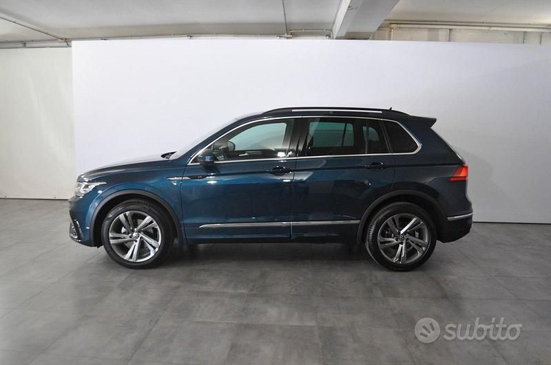 Usata VW Tiguan R-line 150 CV (110 kW) 2021 Blu SUV