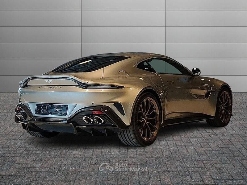 Nuova Aston Martin Vantage 665 CV (489 kW) 2026 Argento Coupé