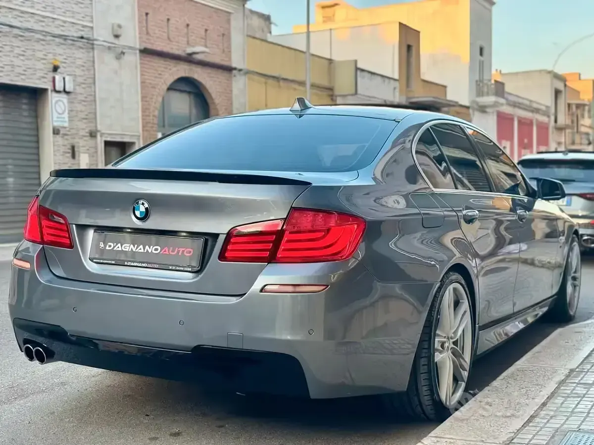 Usata BMW 530 M Sport 245 CV (180 kW) 2011 Grigio Berlina