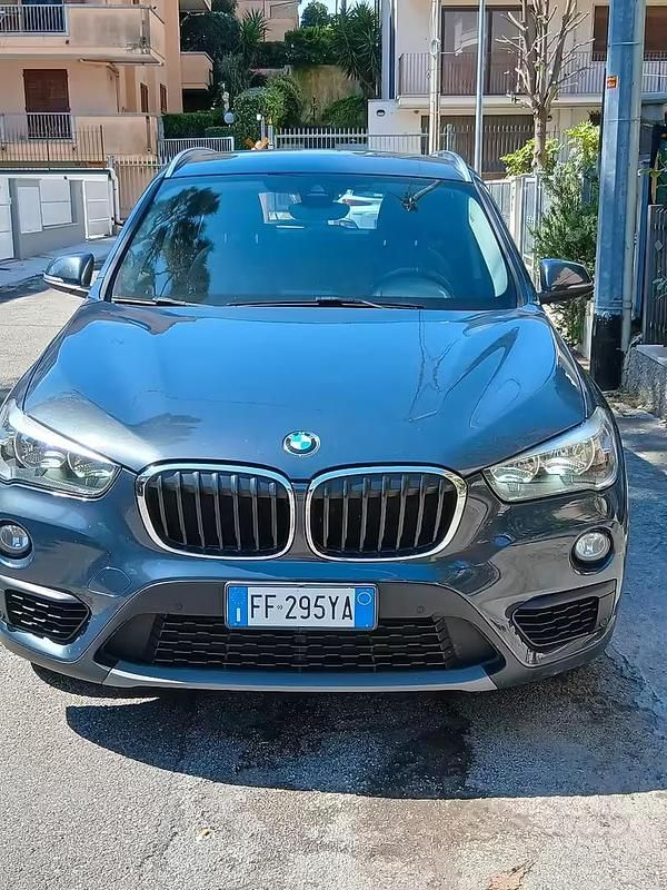 Usata BMW X1 116 CV (85 kW) 2016 Blu SUV