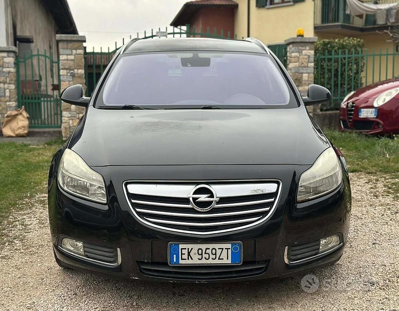Usata Opel Insignia Cosmo 160 CV (117 kW) 2011 Nero Berlina
