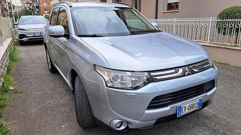 Usata Mitsubishi Outlander 150 CV (110 kW) 2014 SUV