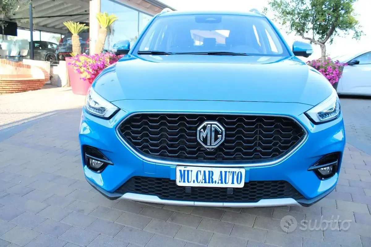 Usata MG ZS Luxury 106 CV (77 kW) 2024 Bluazzurro SUV