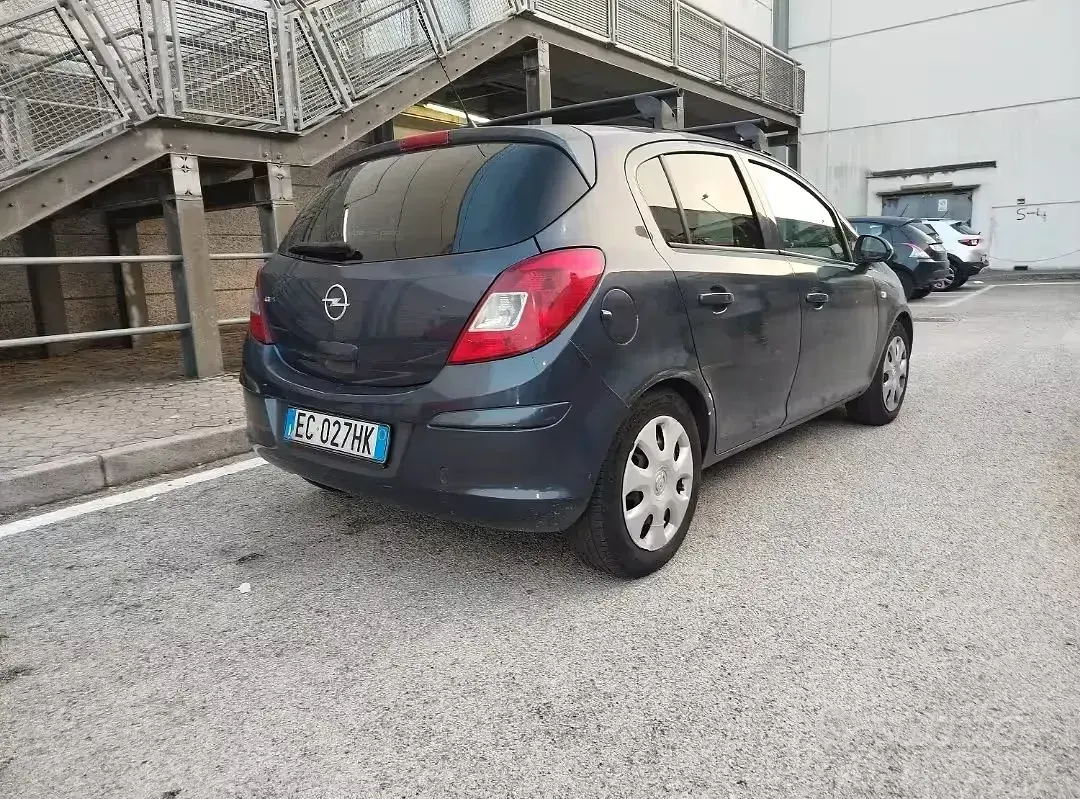 Usata Opel Corsa 80 CV (58 kW) 2010 Grigio Utilitaria
