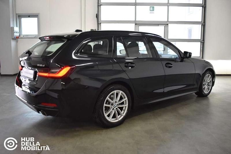 Usata BMW 318 150 CV (110 kW) 2022 Nero Station wagon