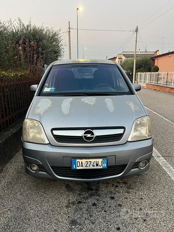 Usata Opel Meriva 75 CV (55 kW) 2006 Monovolume