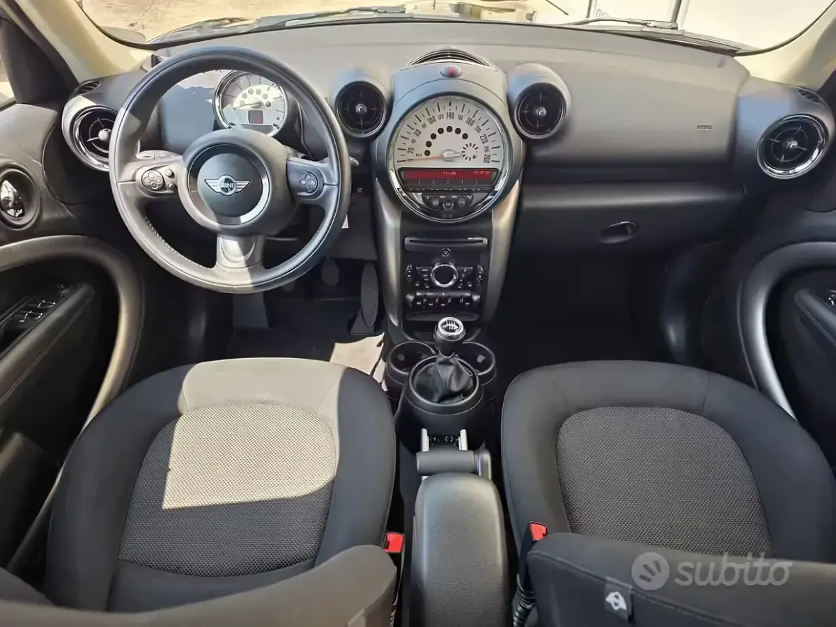 Usata Mini One D 90 CV (66 kW) 2014 Nero Utilitaria