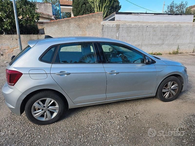 Usata VW Polo 80 CV (58 kW) 2018 Grigio Utilitaria