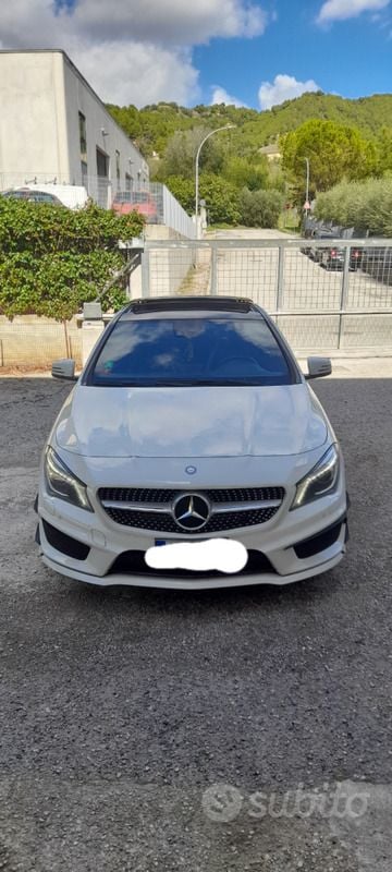 Bianco Usata 2014 Mercedes CLA220 AMG Tre volumi | 16.400 € (Buon prezzo) - Immagine 1/4
