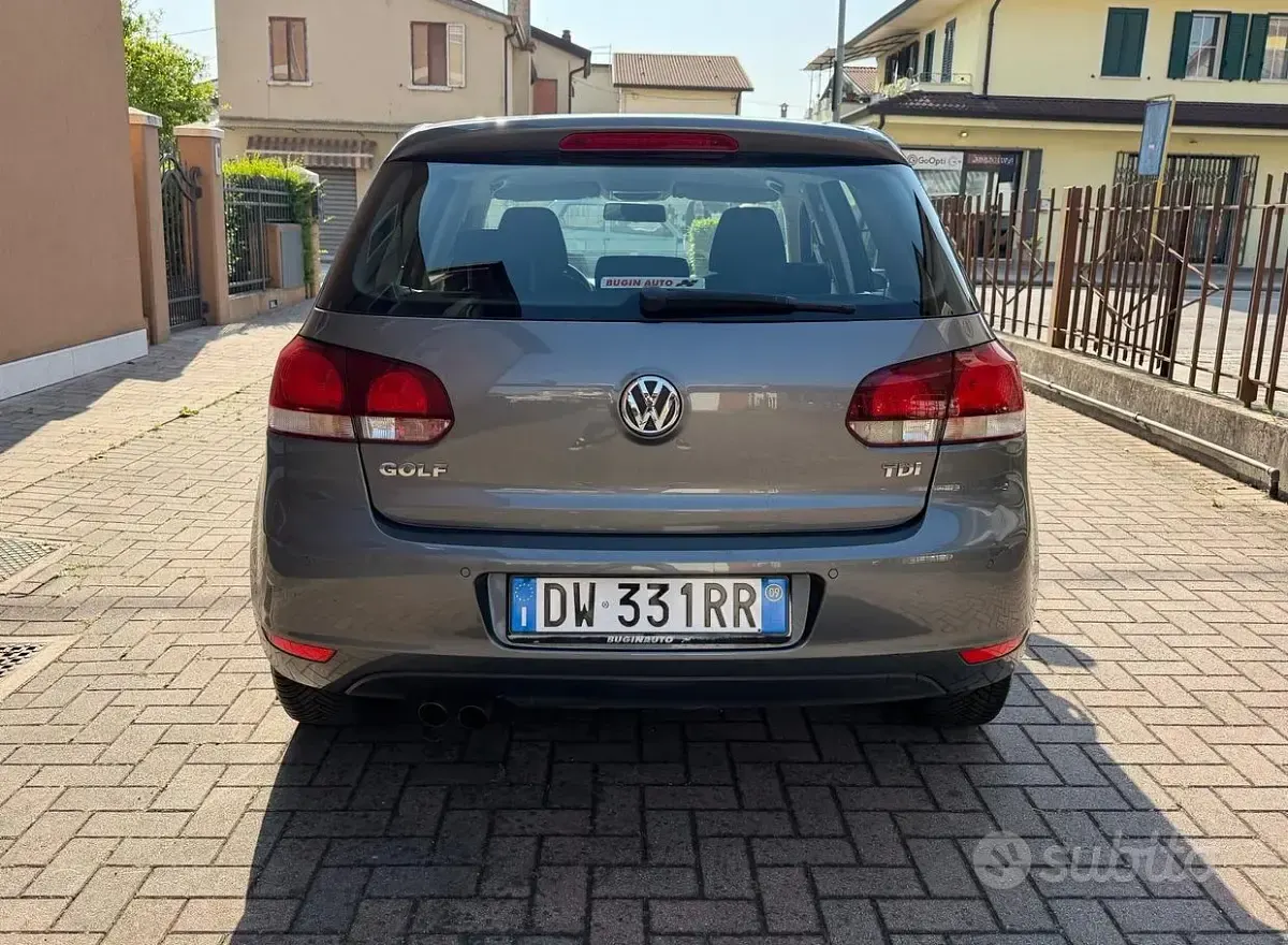 Usata VW Golf VI 110 CV (80 kW) 2009 Grigio Utilitaria