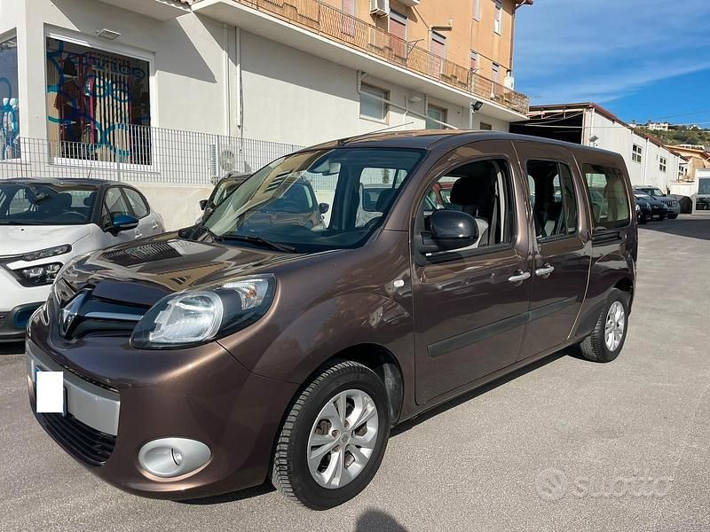 Usata Renault Kangoo 110 CV (80 kW) 2018 Marrone Monovolume