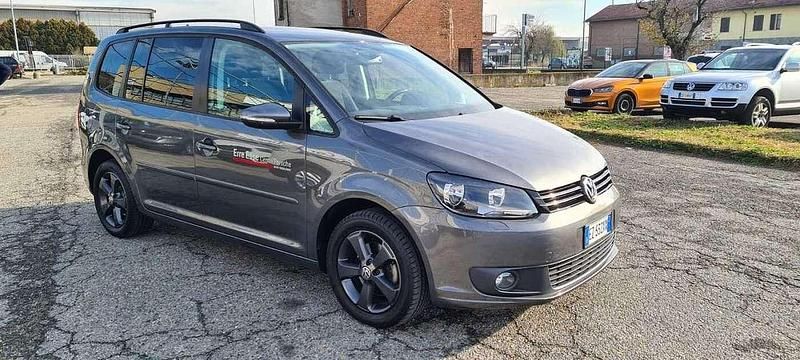 Usata VW Touran Comfortline 105 CV (77 kW) 2015 Indium grey Monovolume