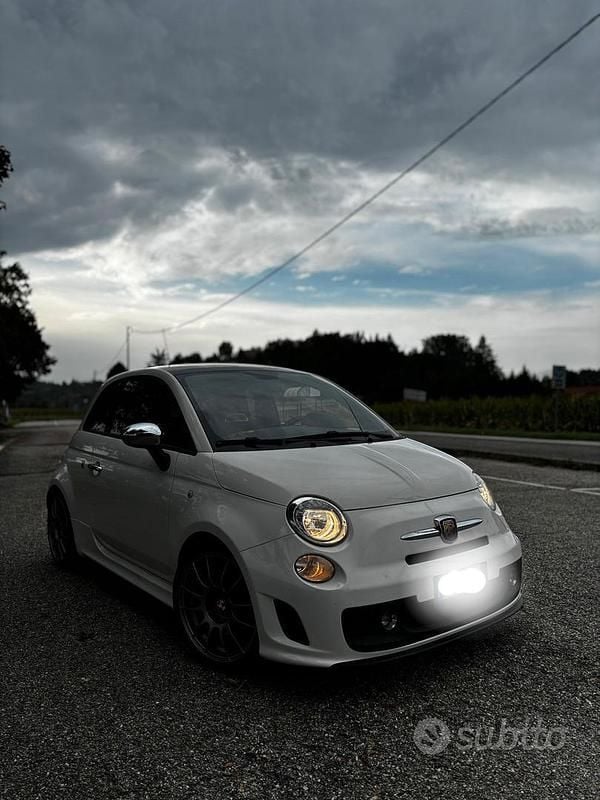 Usata Abarth 500 135 CV (99 kW) 2010 Bianco Utilitaria
