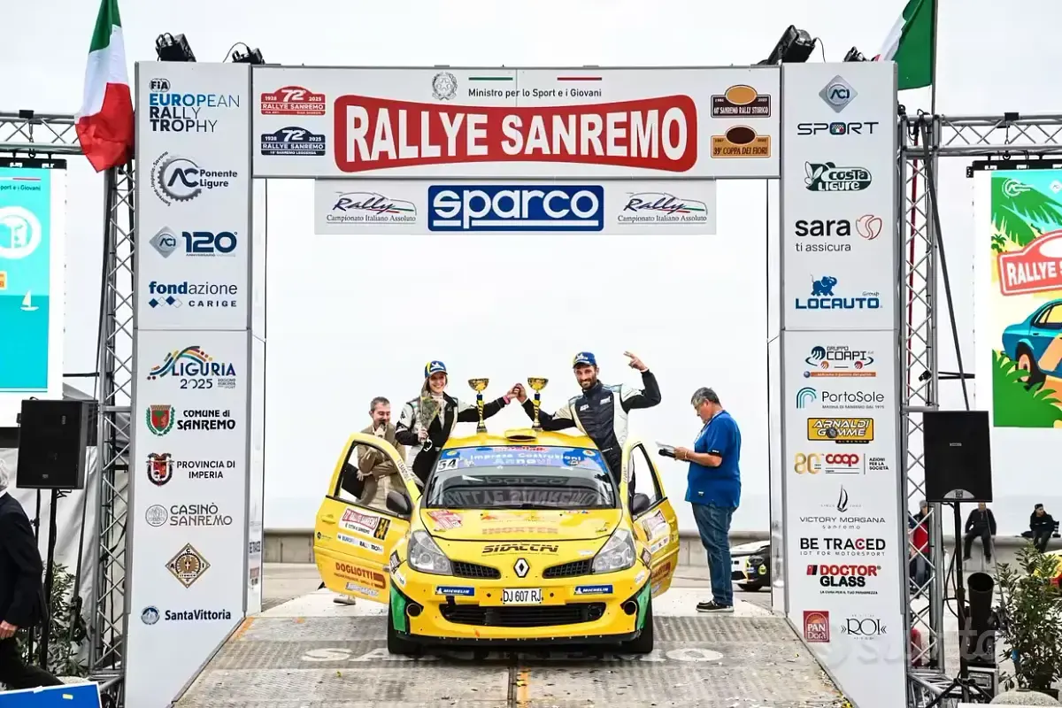 Usata Renault Clio II 200 CV (147 kW) 2007 Berlina