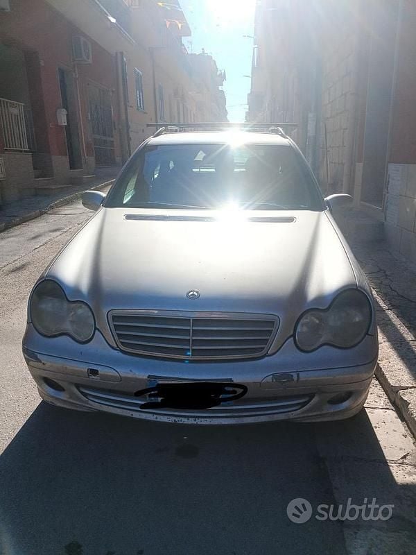 Usata Mercedes C220 150 CV (110 kW) 2005 Grigio Station wagon