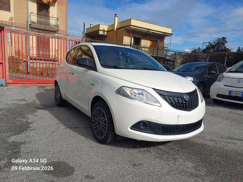 Usata Lancia Ypsilon S 69 CV (50 kW) 2024 Bianco Utilitaria