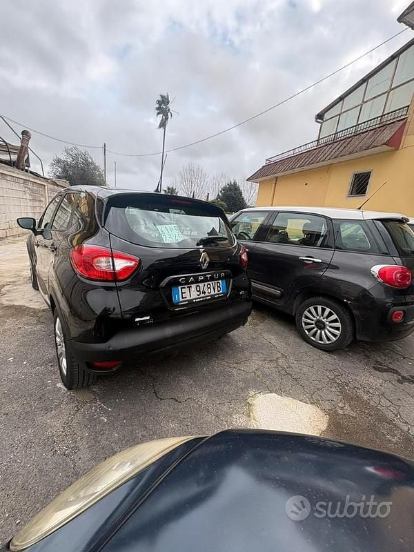Usata Renault Captur 90 CV (66 kW) 2013 Nero SUV